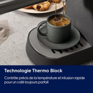 Electrolux Machine machine à café noire vue de côté
