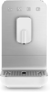 Smeg BCC machine à café détails