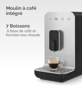 Smeg BCC machine à café vue de côté